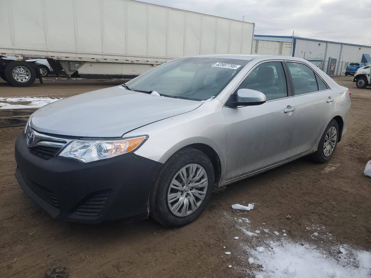 TOYOTA CAMRY SILVER