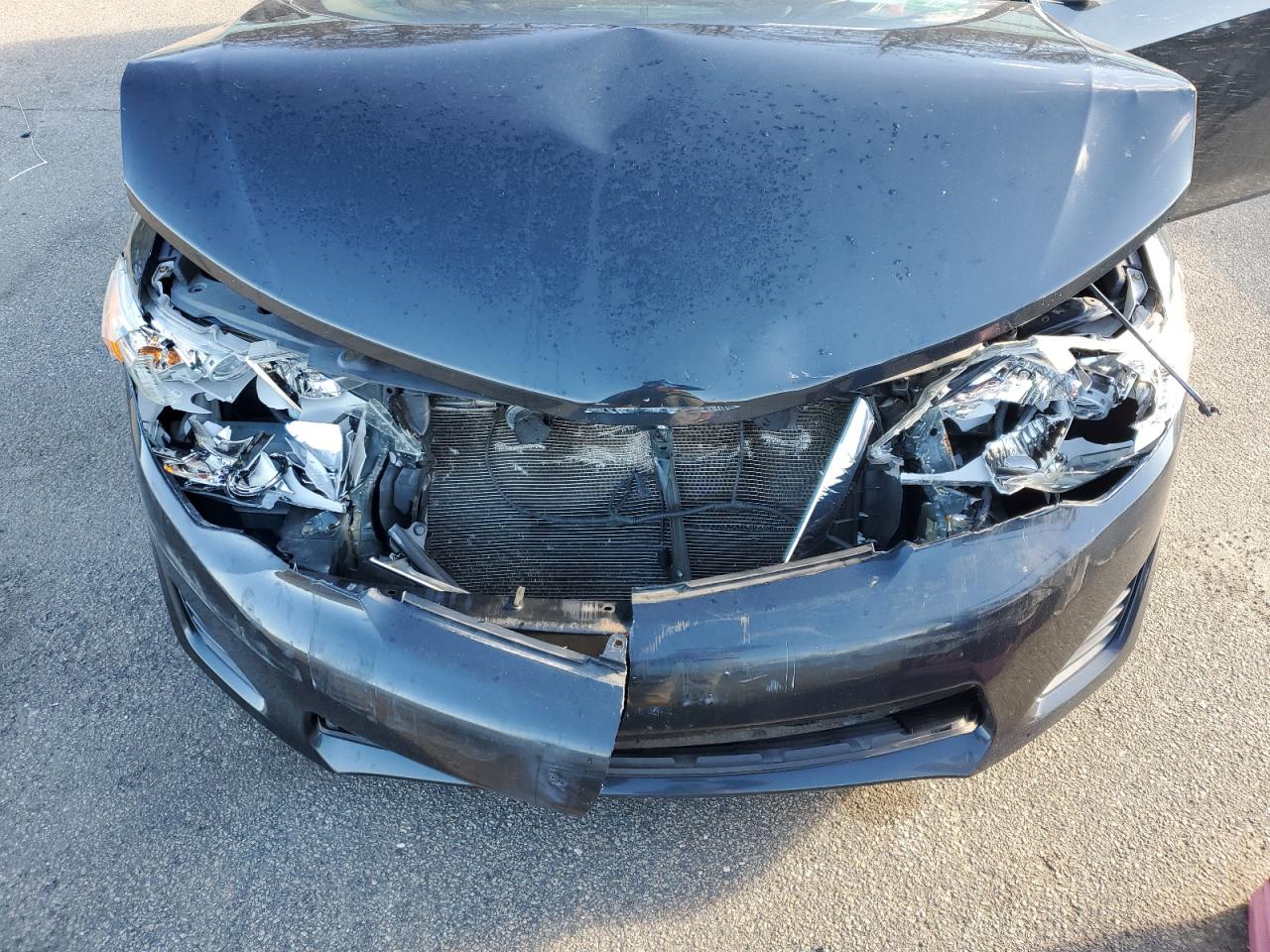 2012 TOYOTA CAMRY - Image 11