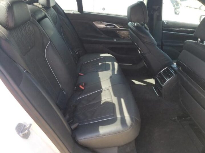 2021 BMW 740I - Image 6