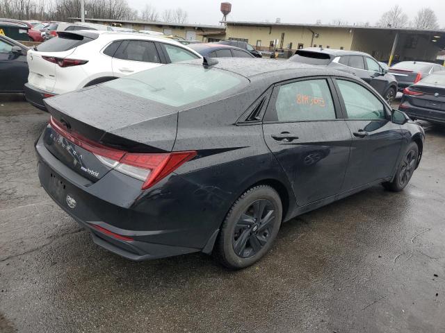 2022 Hyundai Elantra - Image 3