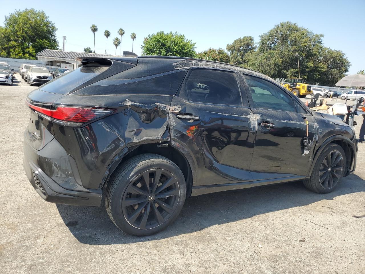 2024 Lexus RX500H - Image 4
