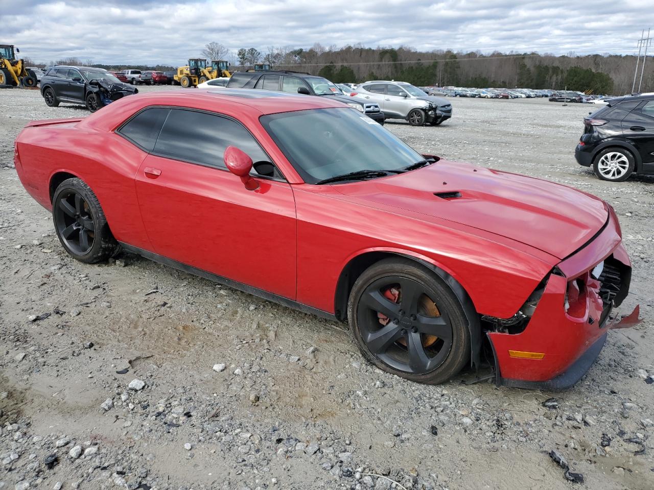 2013 DODGE CHALLENGER RED - Image 4