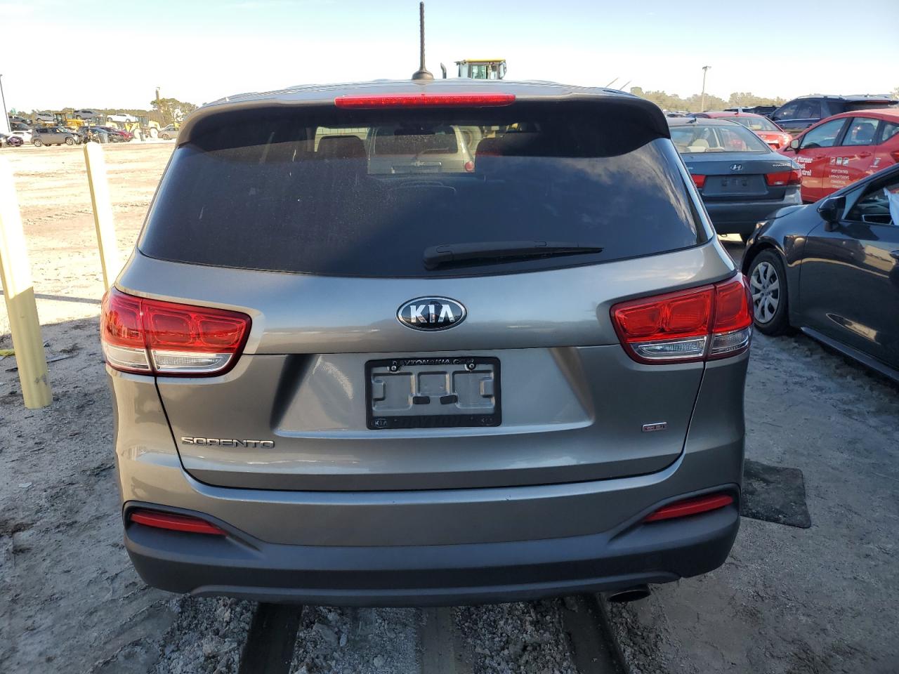 2017 KIA SORENTO - Image 6