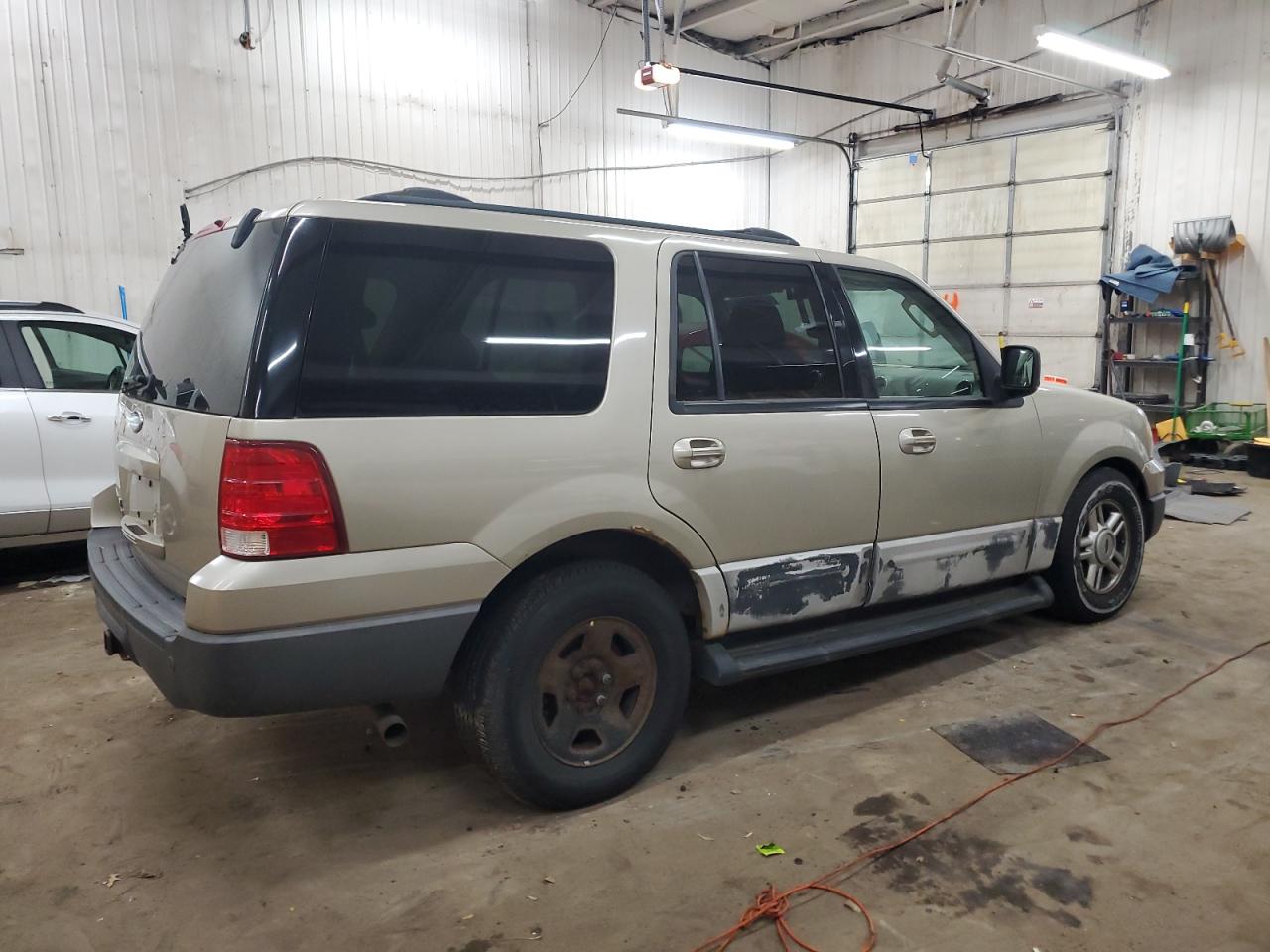 2004 FORD EXPEDITION - Image 3