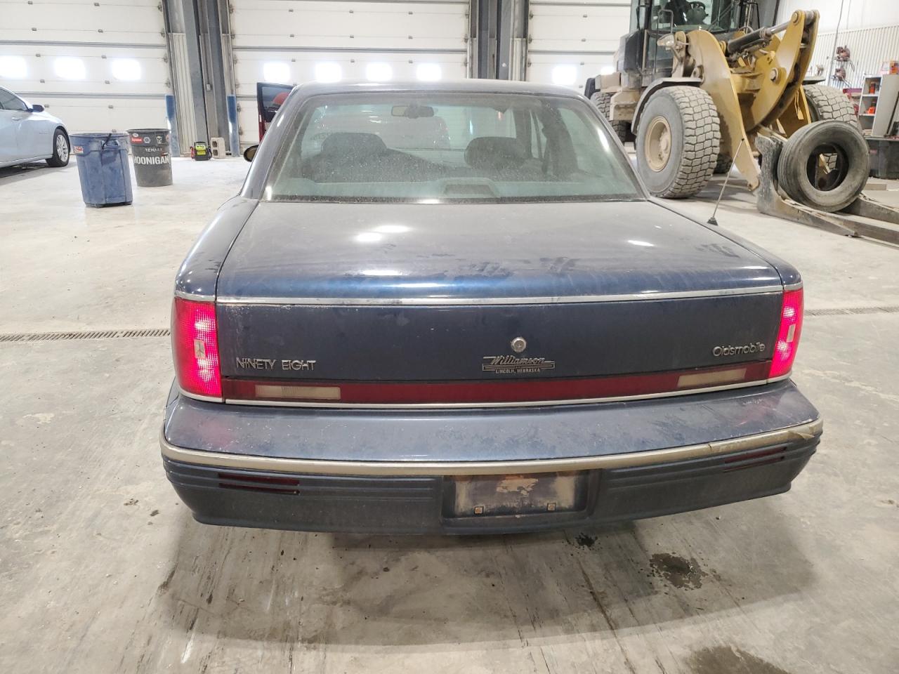 1996 OLDSMOBILE 98 - Image 6
