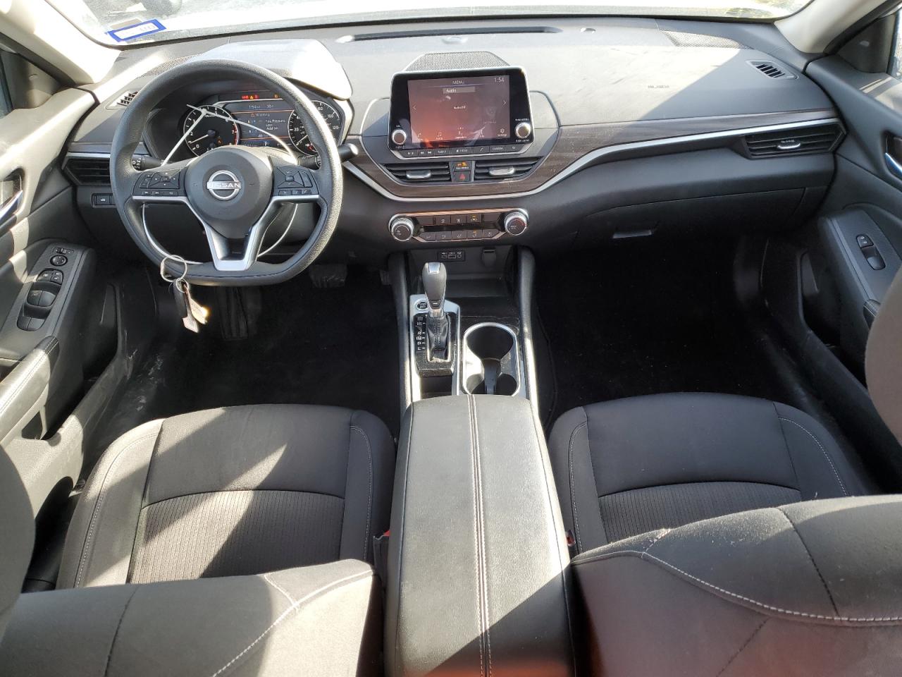 2024 Nissan Altima - Image 8