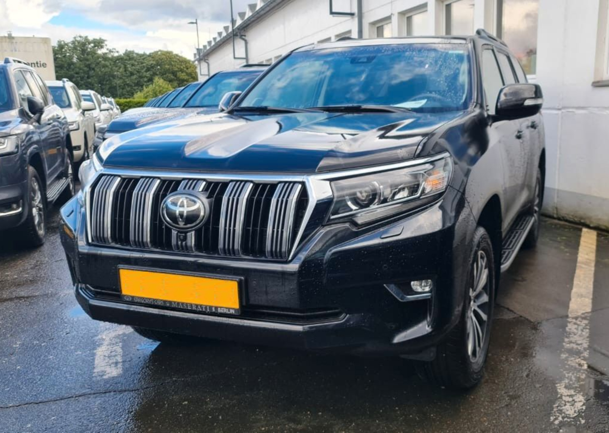 2022 Toyota Land Cruiser Prado - Image 8