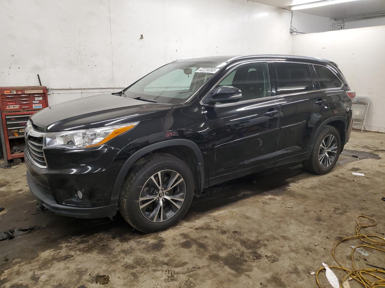 TOYOTA HIGHLANDER