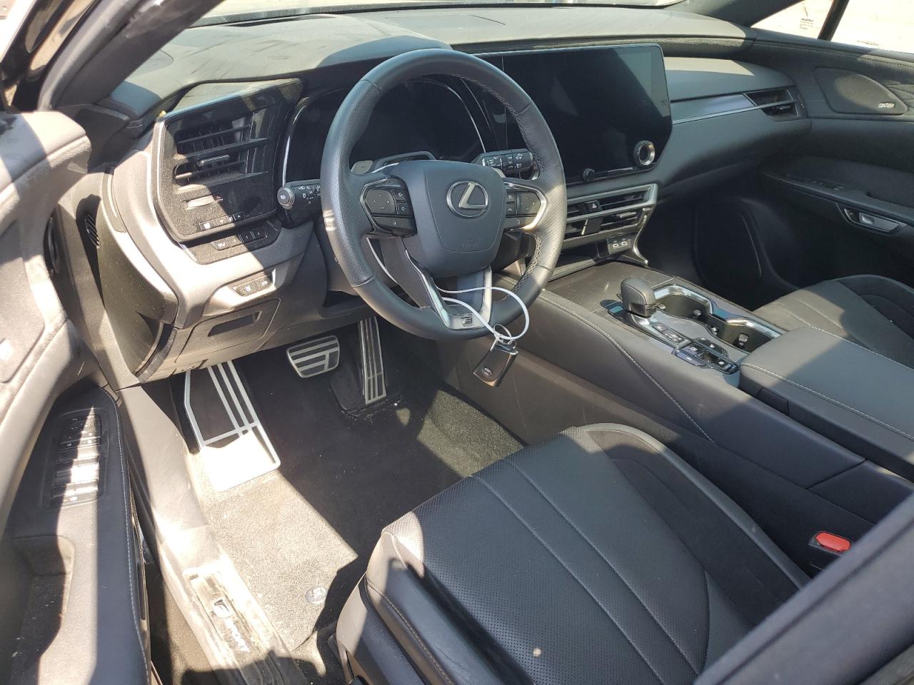 2024 Lexus RX500H - Image 7