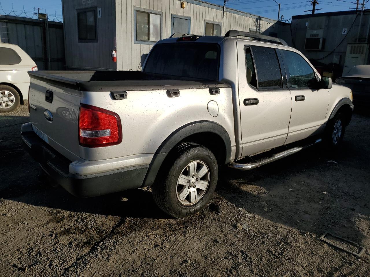 2007 Ford Explorer - Image 3