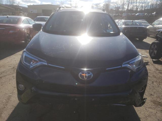 2018 Toyota RAV4 - Image 5