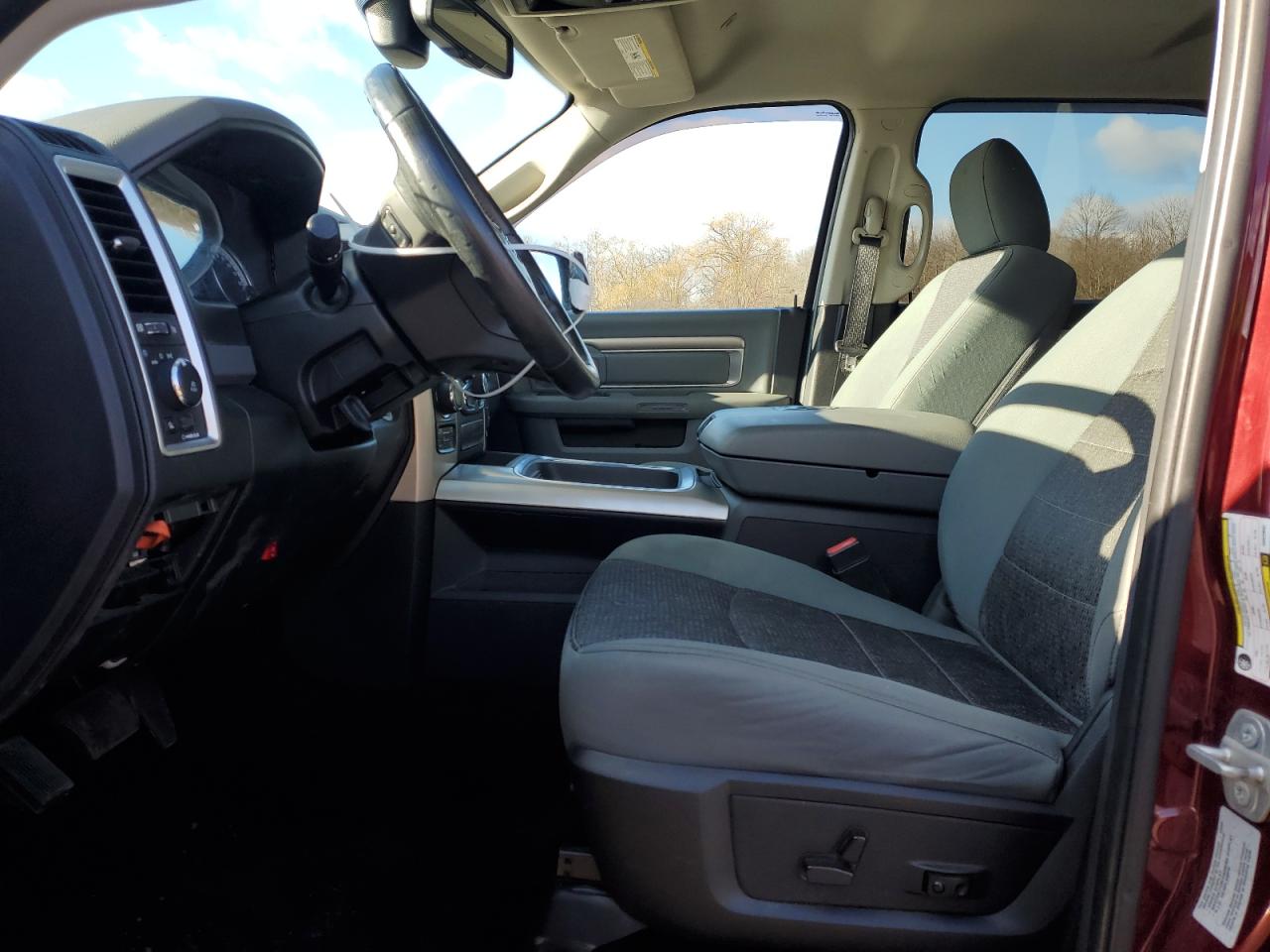 2017 RAM 1500 - Image 7