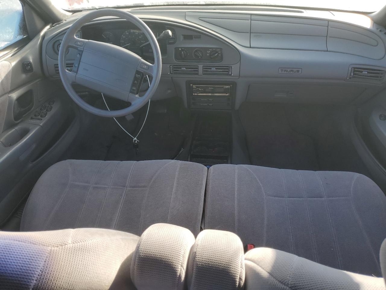 1993 FORD TAURUS - Image 8