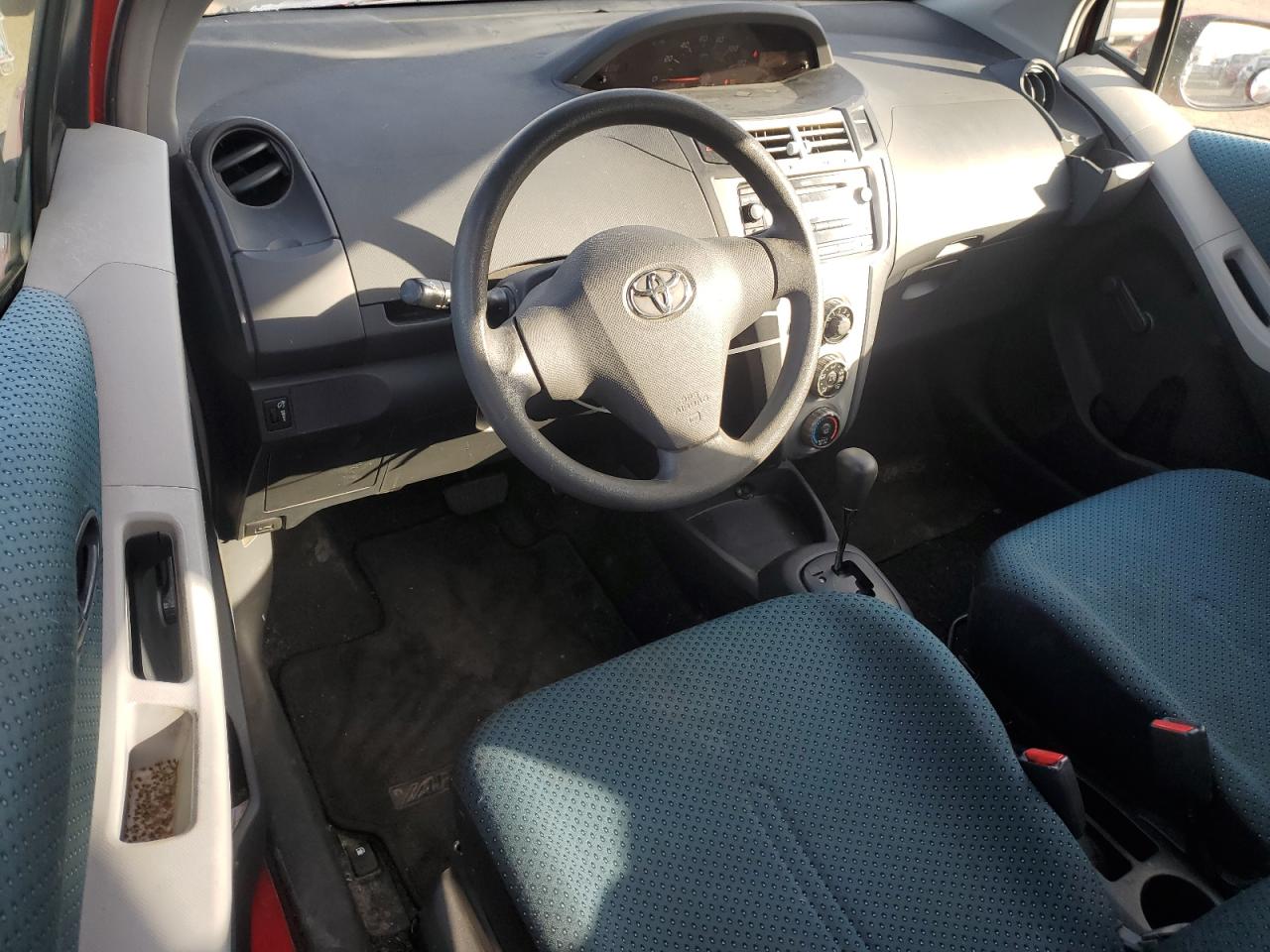 2007 TOYOTA YARIS RED - Image 8