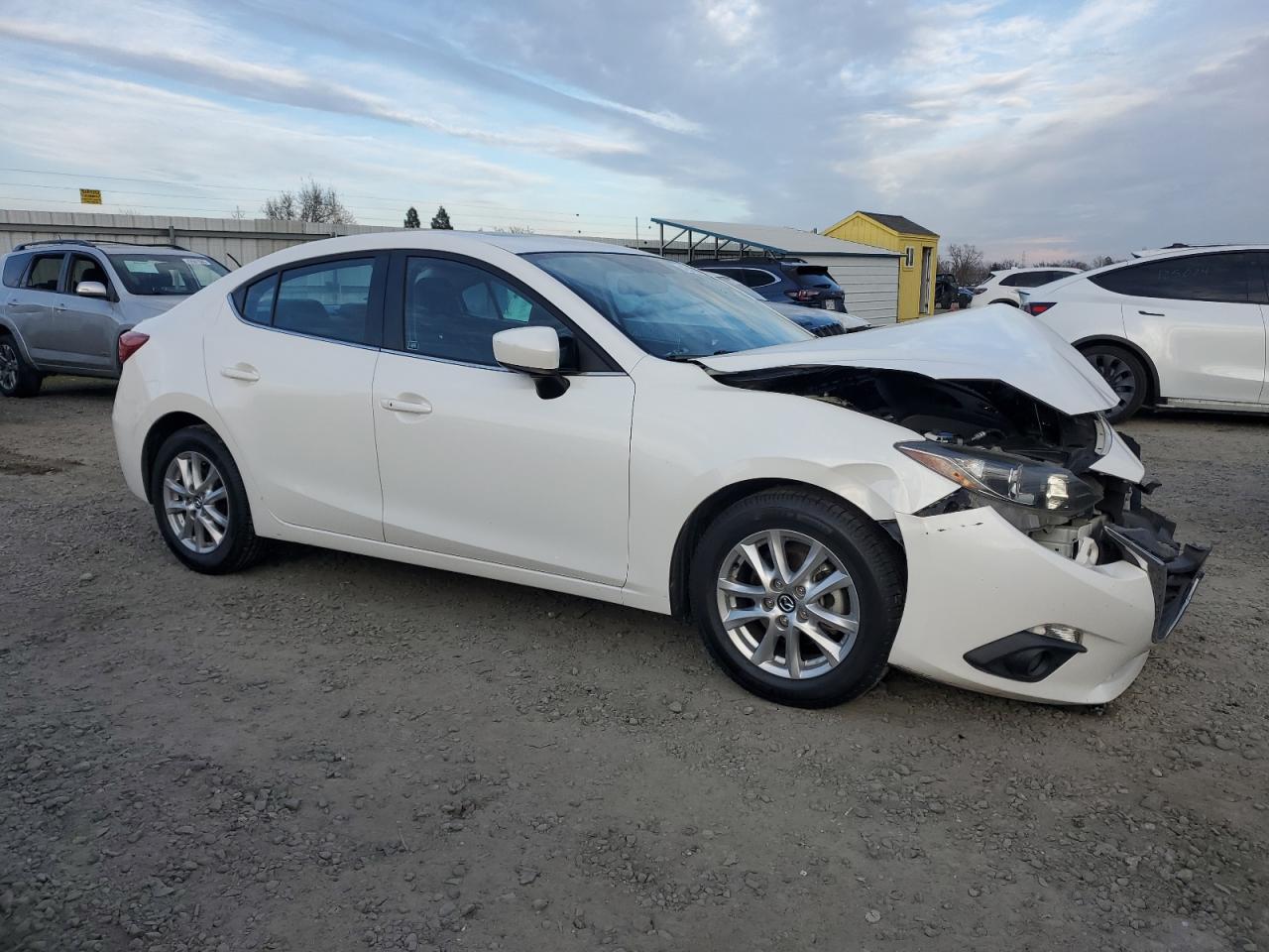 2016 MAZDA 3 - Image 4