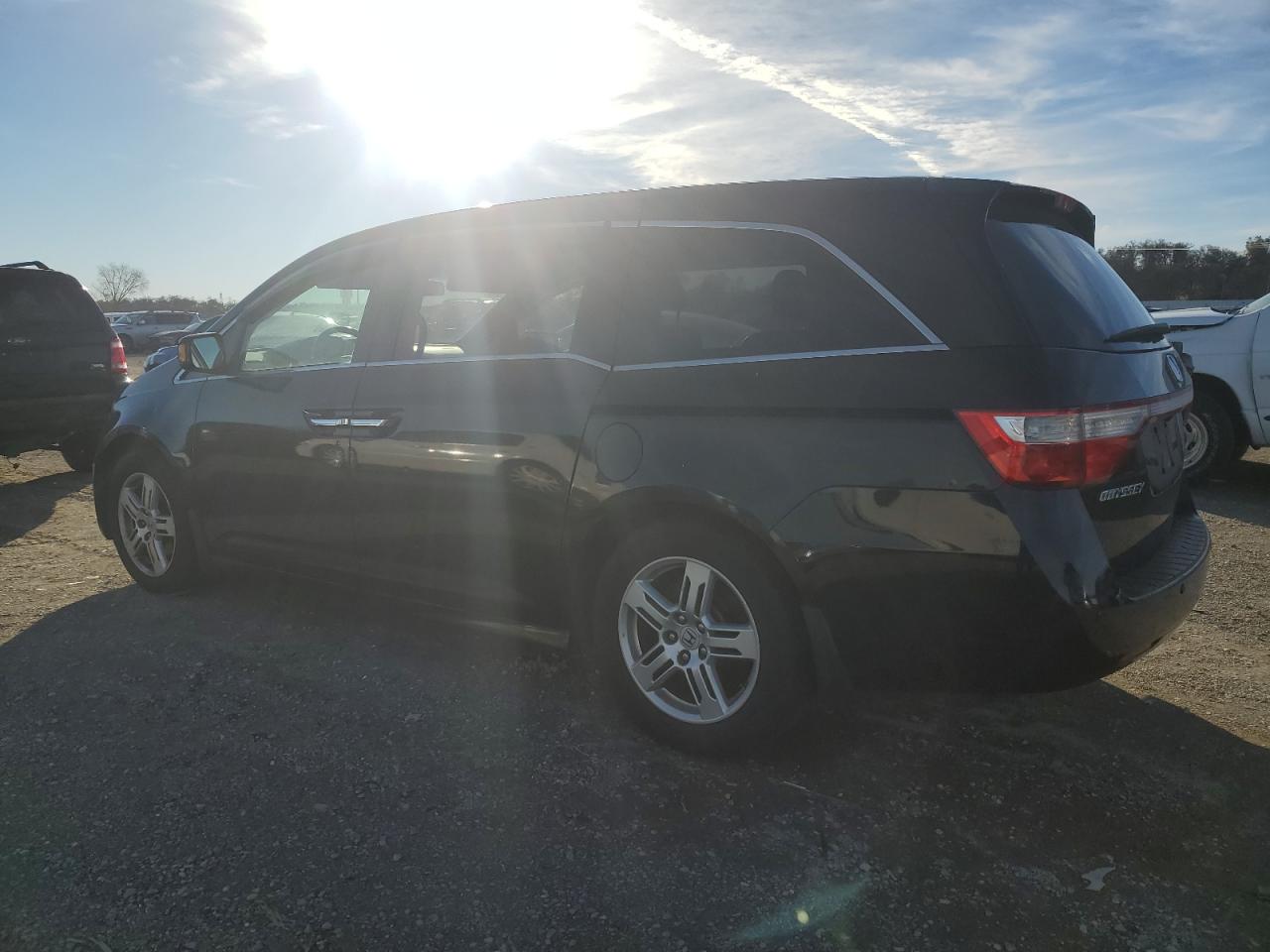 2011 HONDA ODYSSEY - Image 2