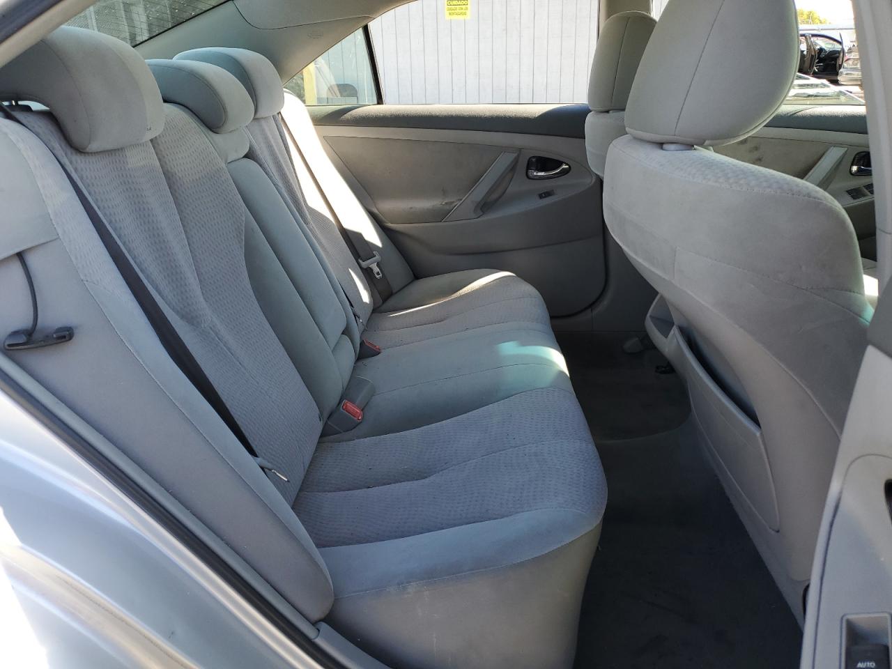 2011 Toyota Camry - Image 10