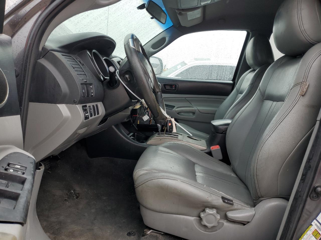 2015 Toyota Tacoma - Image 7