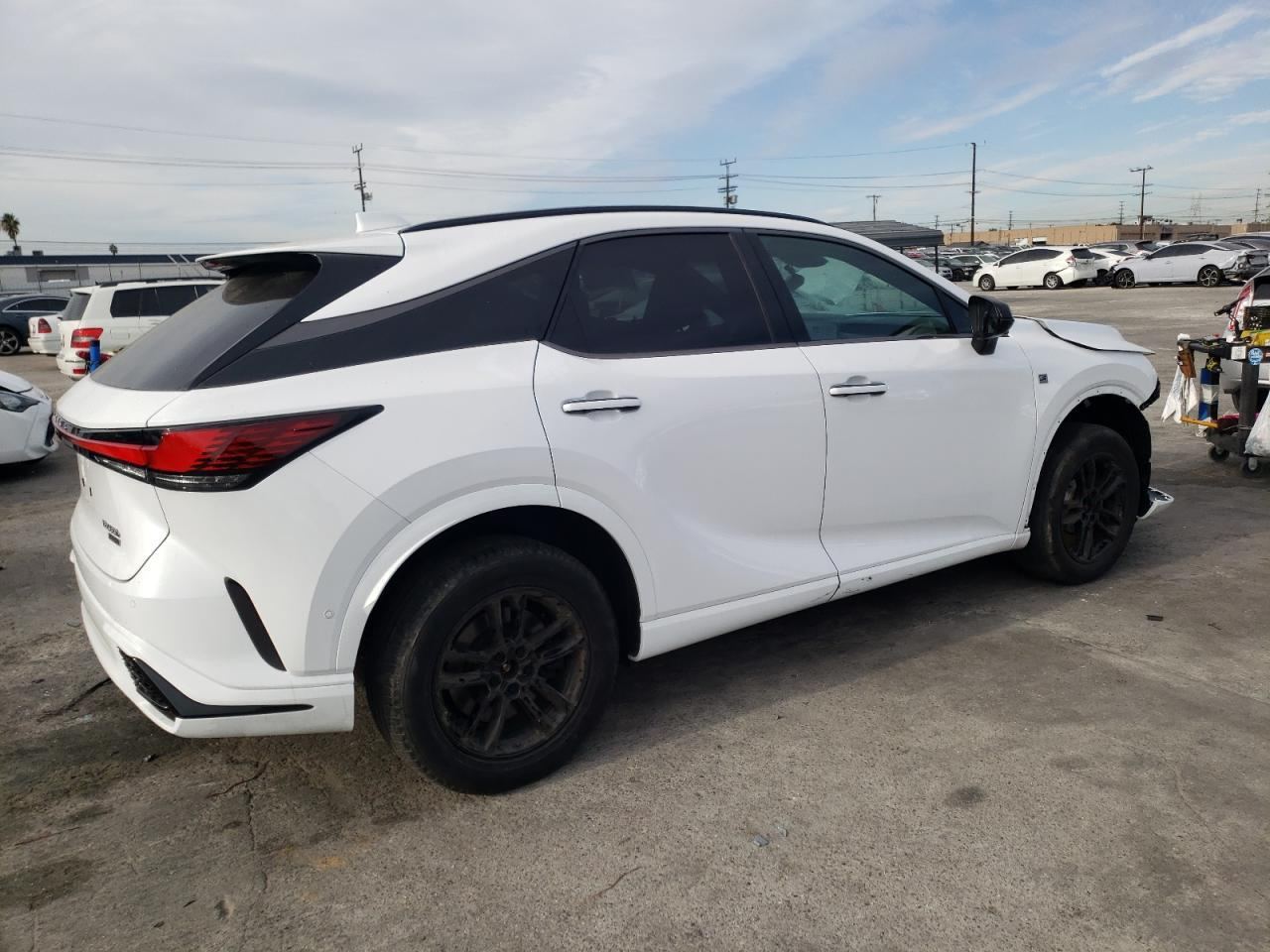 2024 Lexus RX350h F-Sport - Image 2