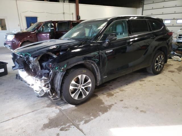 2021 Toyota Highlander - Image 2