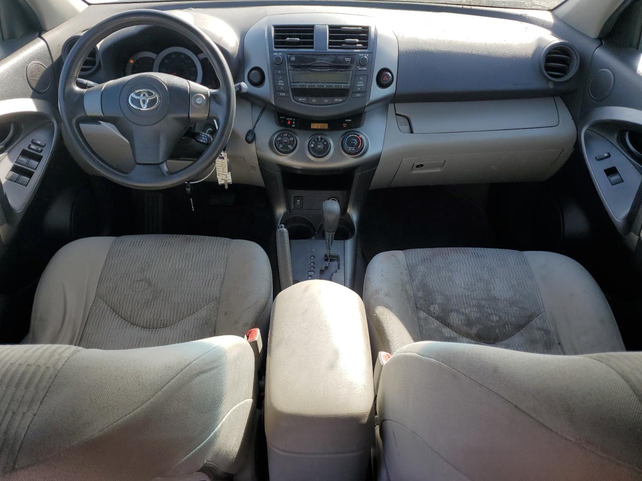 2011 Toyota RAV4 - Image 8