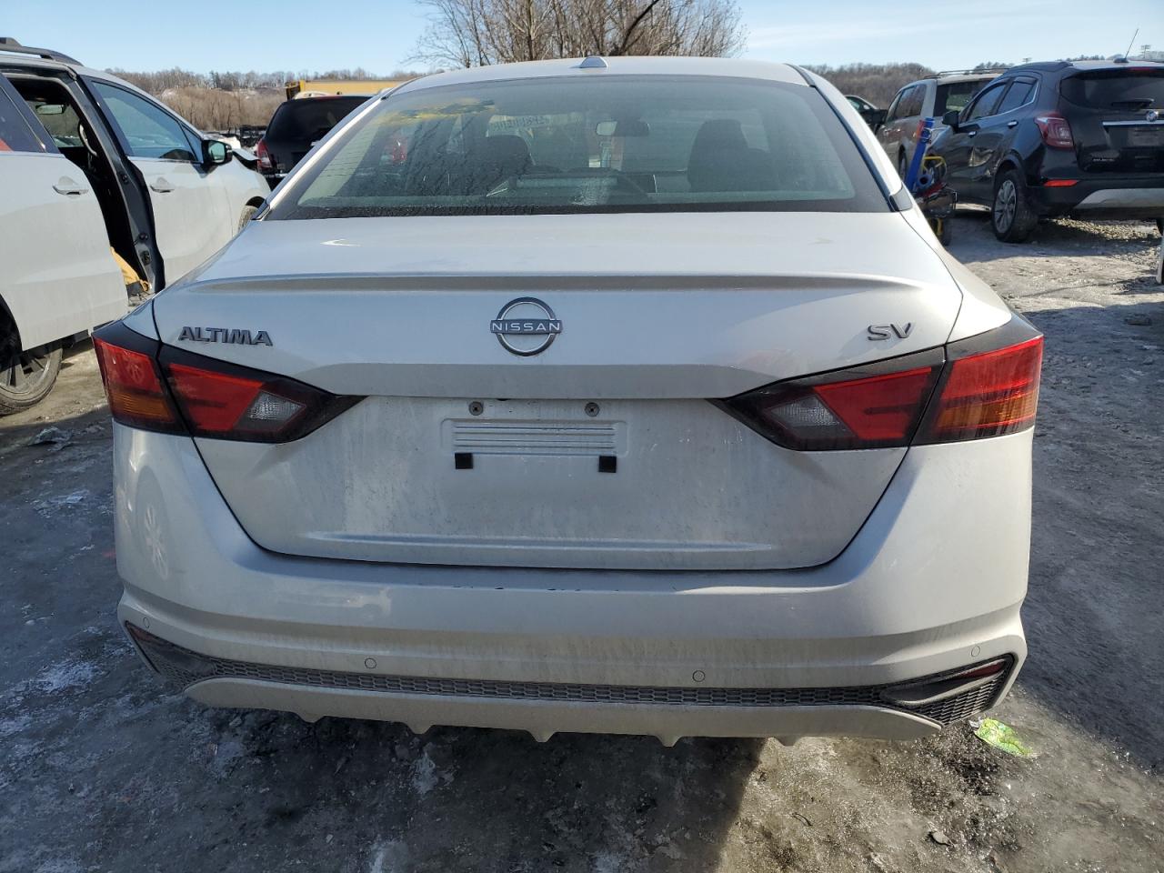 2024 Nissan Altima - Image 6
