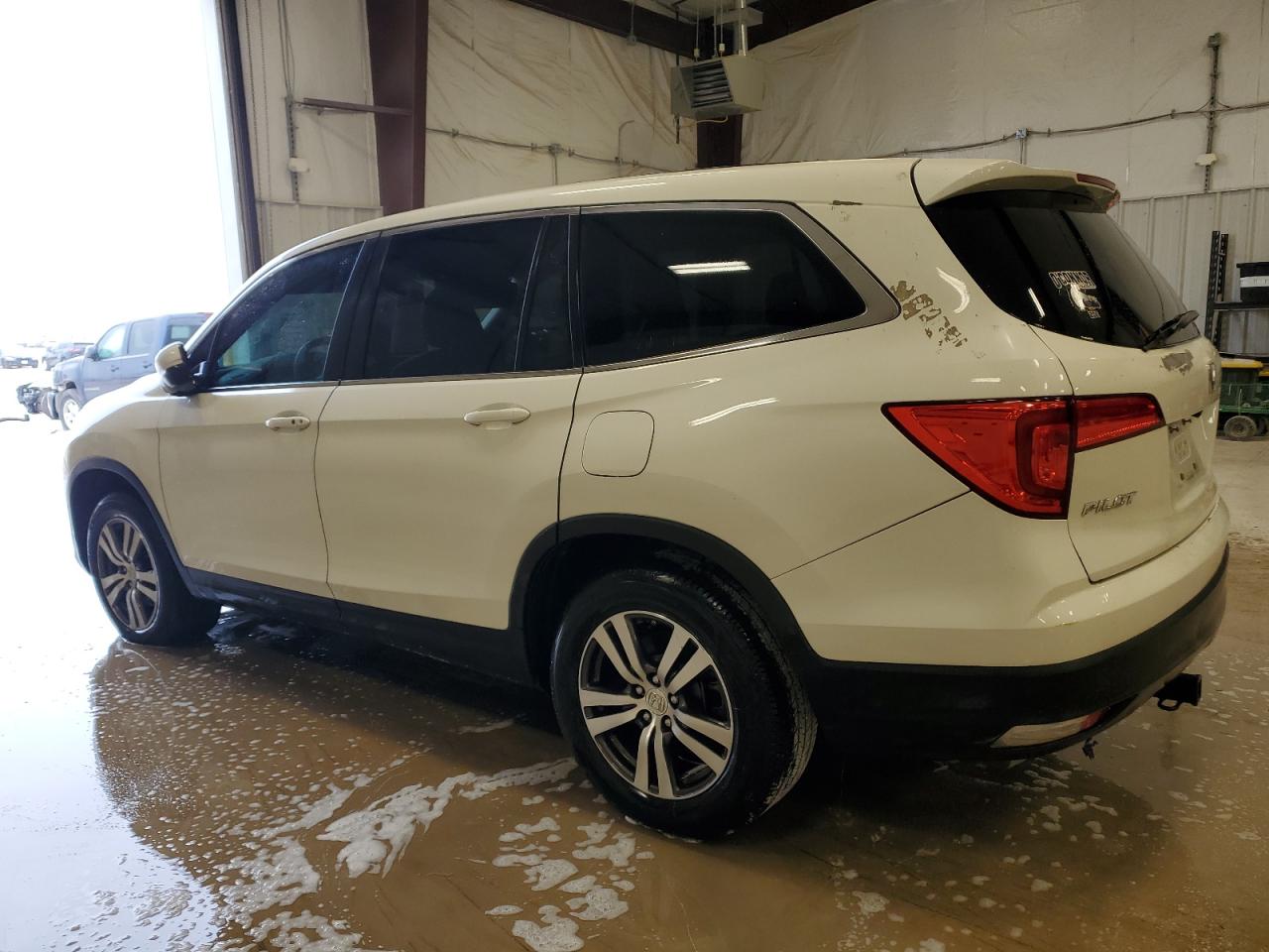 2016 Honda Pilot - Image 2