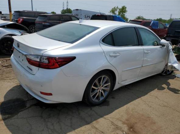 2017 Lexus ES 300H - Image 4