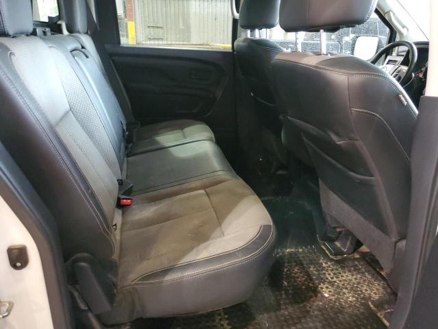 2017 Nissan TITAN - Image 10