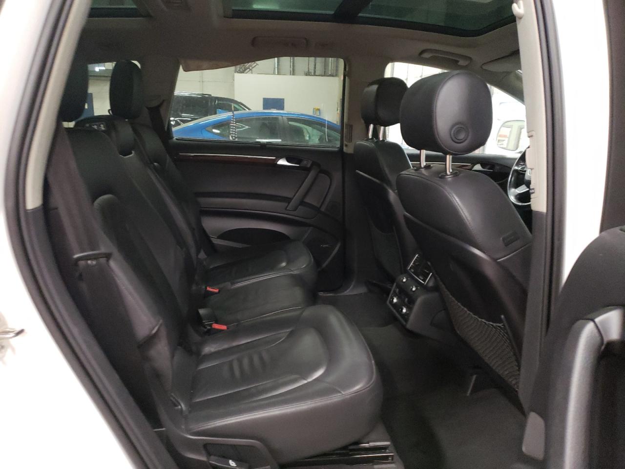 2012 AUDI Q7 - Image 11
