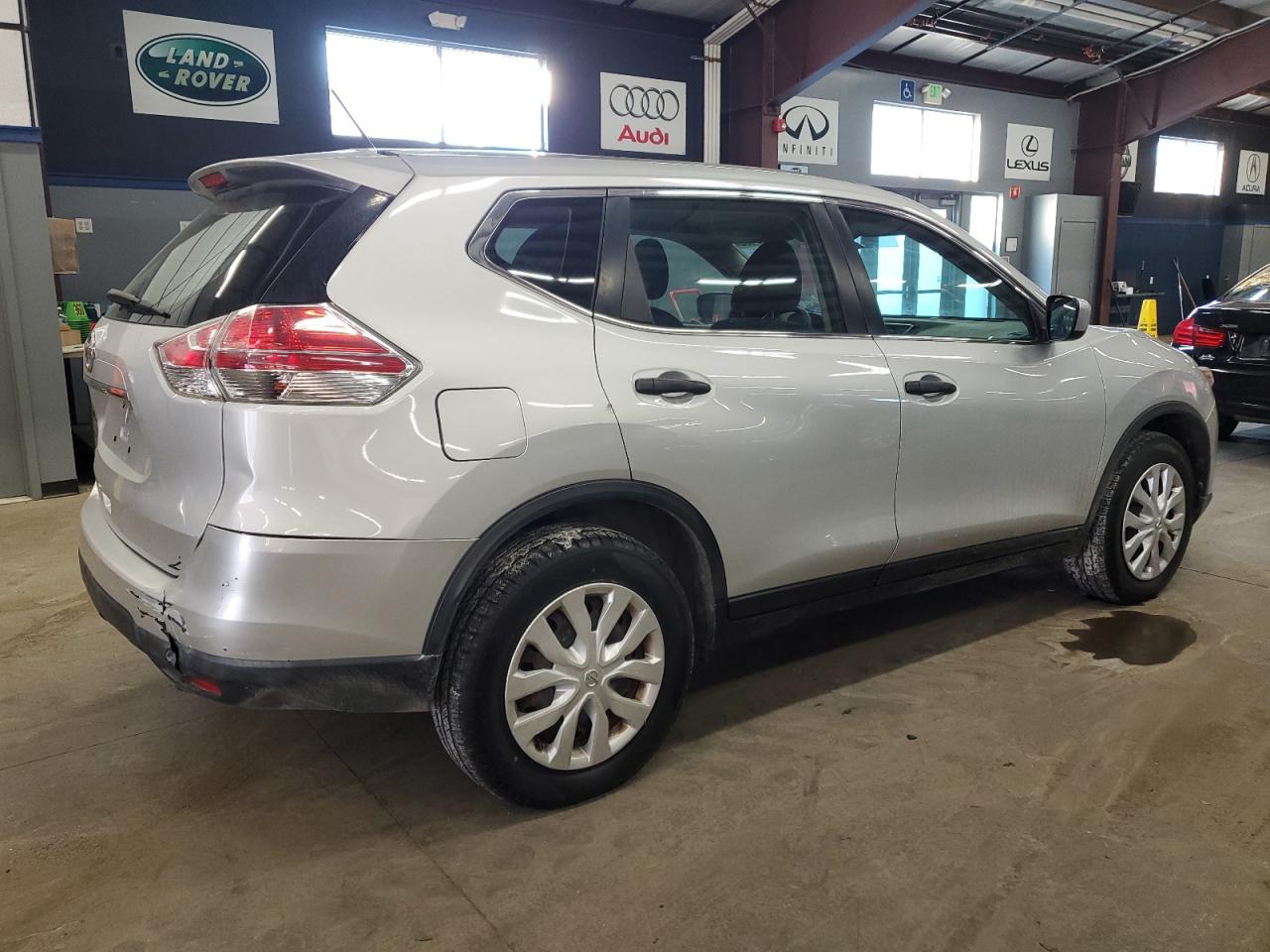 2016 Nissan Rogue - Image 3