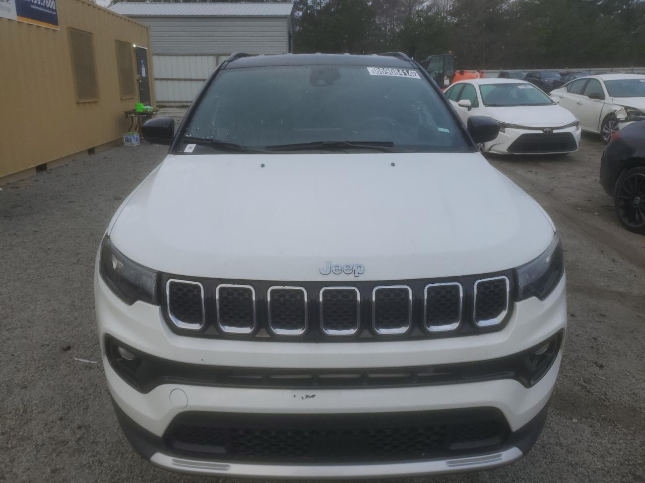 2023 Jeep Compass - Image 5
