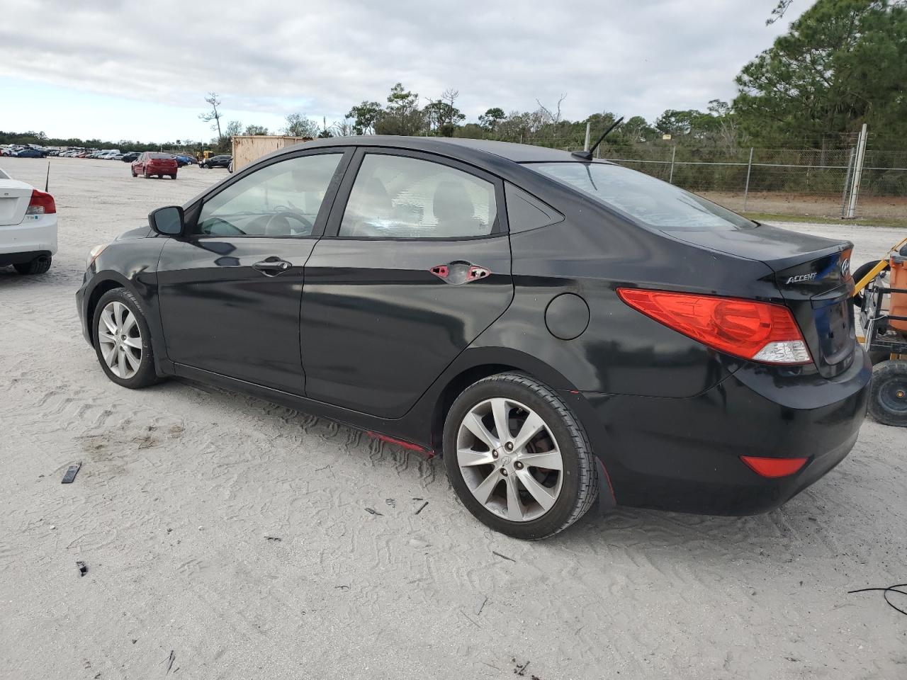 2012 Hyundai Accent - Image 2