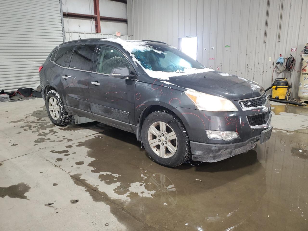 2011 Chevrolet Traverse - Image 4