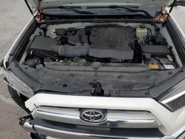 2022 Toyota 4RUNNER - Image 12