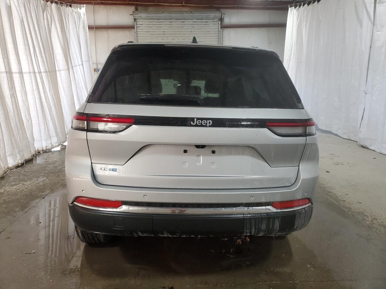 2024 Jeep Grand Cherokee - Image 6