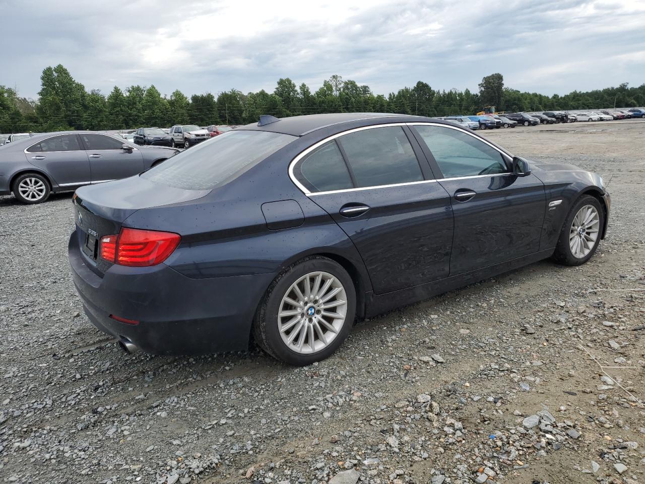 2011 BMW 5 Series - Image 3