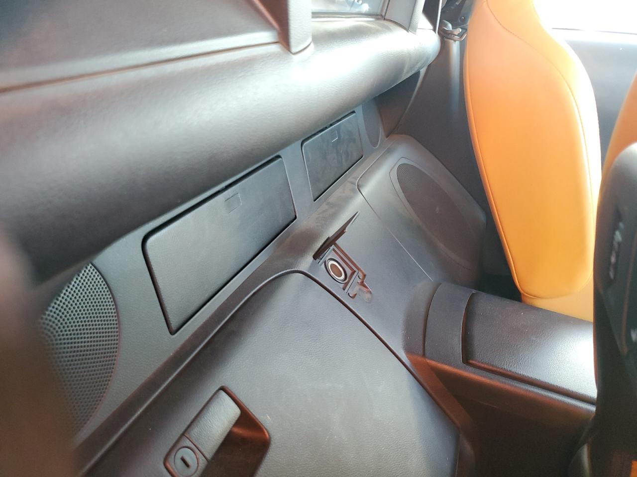 2004 NISSAN 350Z ORANGE - Image 10