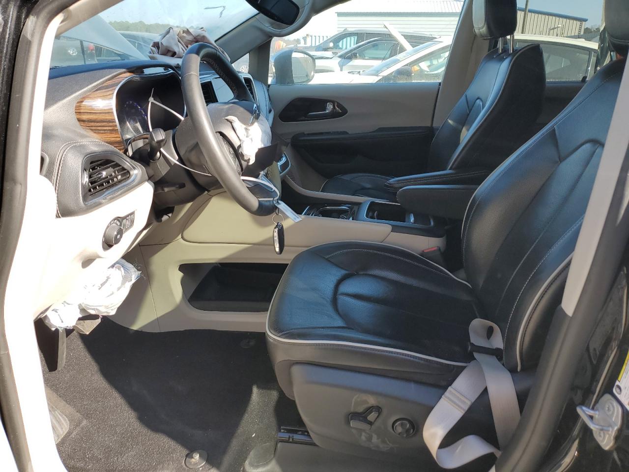 2022 CHRYSLER PACIFICA - Image 7