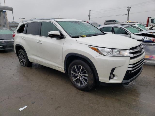 2017 Toyota Highlander - Image 2