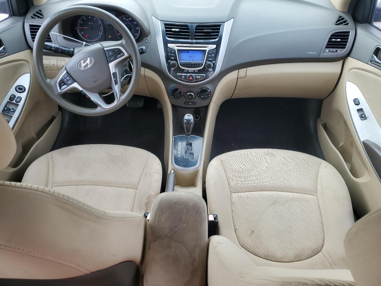 2012 Hyundai Accent - Image 8