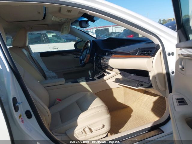 2015 Lexus ES 300H - Image 6