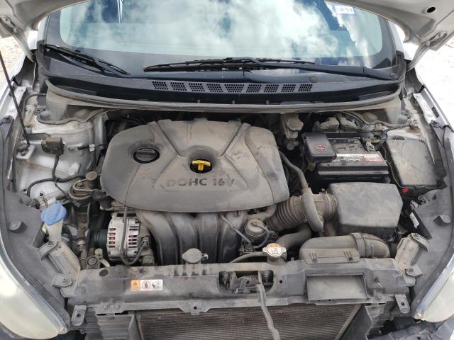 2015 Hyundai Elantra - Image 11
