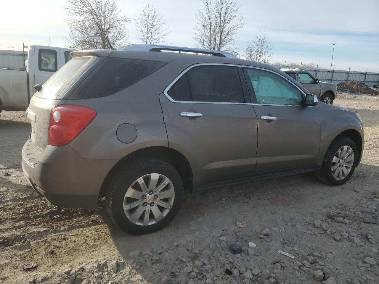 2011 CHEVROLET EQUINOX - Image 3