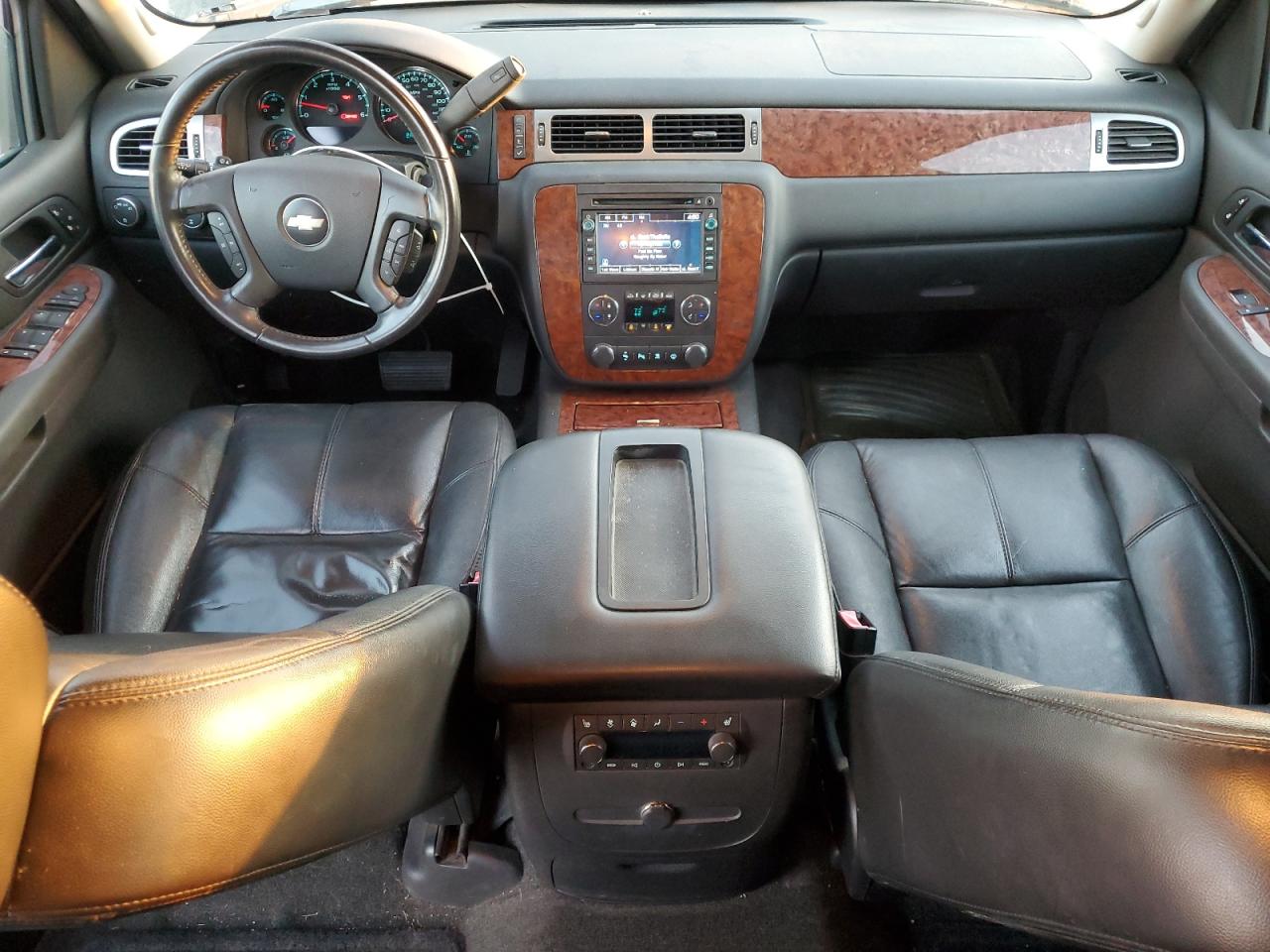 2007 CHEVROLET SUBURBAN - Image 8