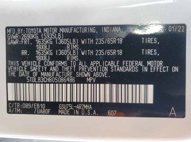 2022 Toyota Highlander - Image 9