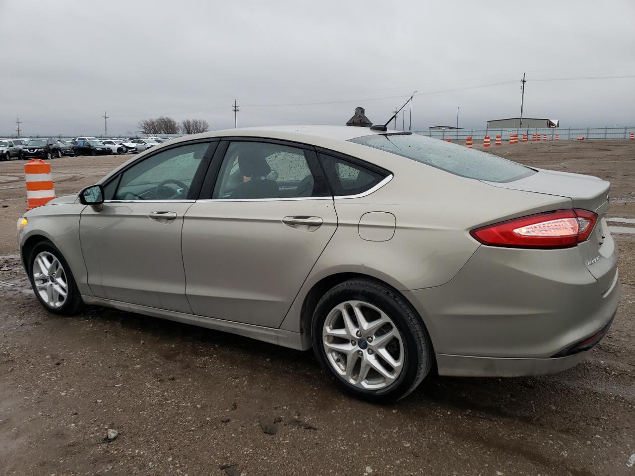 2015 FORD FUSION BEIGE - Image 2