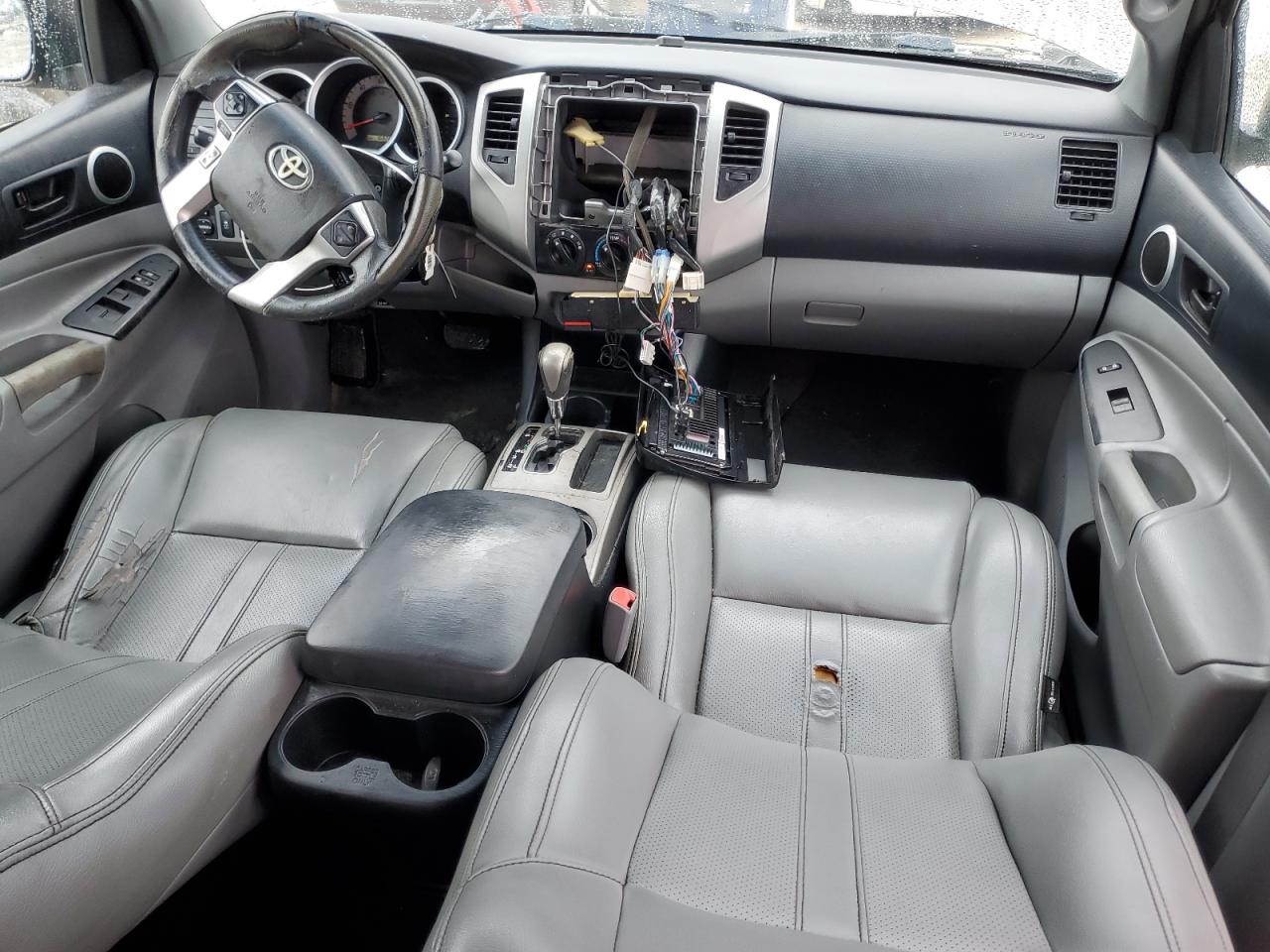 2015 Toyota Tacoma - Image 8