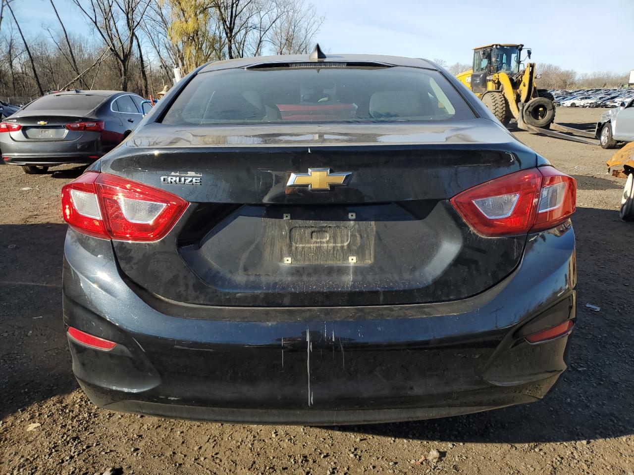 2018 Chevrolet Cruze - Image 6