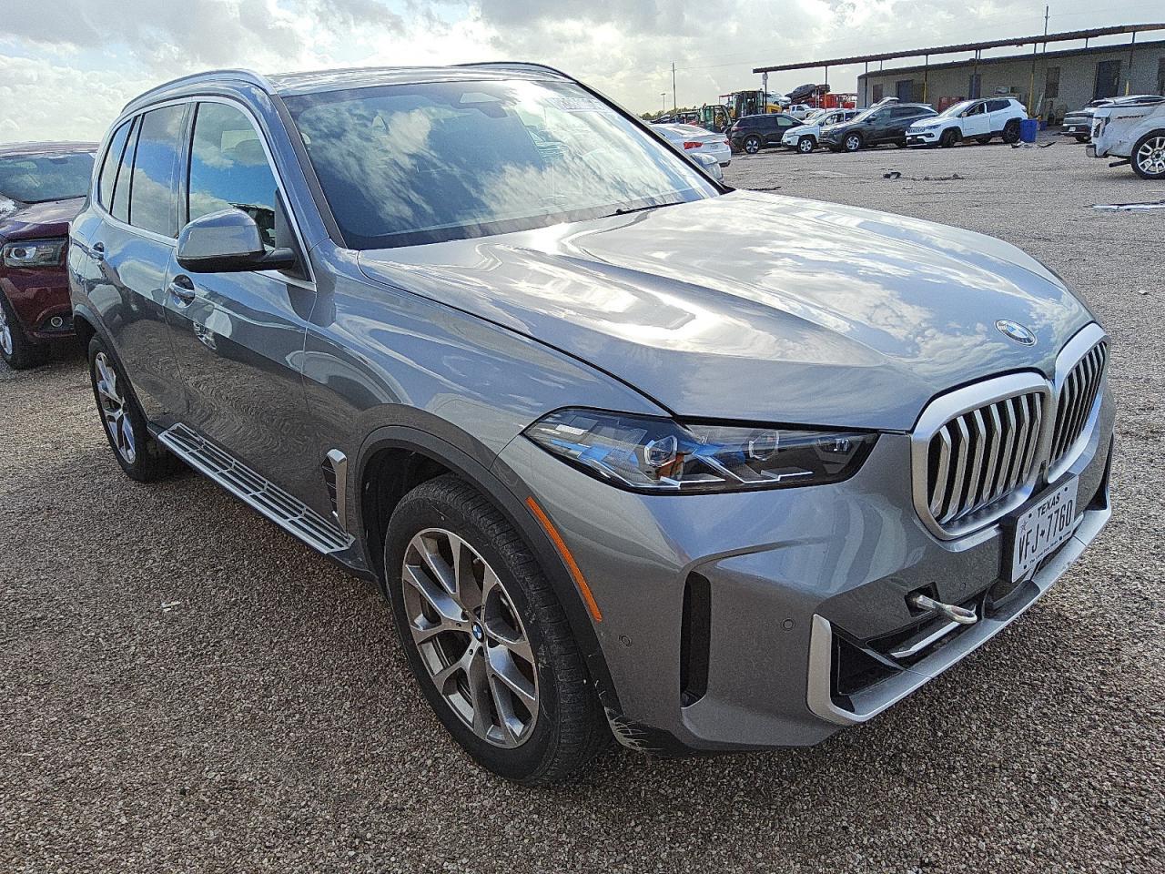 2025 BMW X5 - Image 4